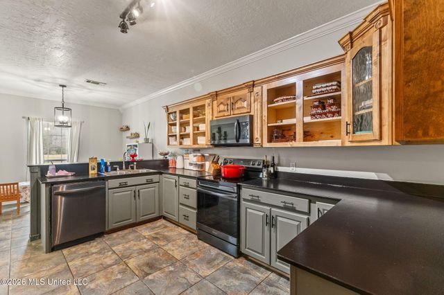 21 Bob Carlisle Road, Poplarville, MS 39470