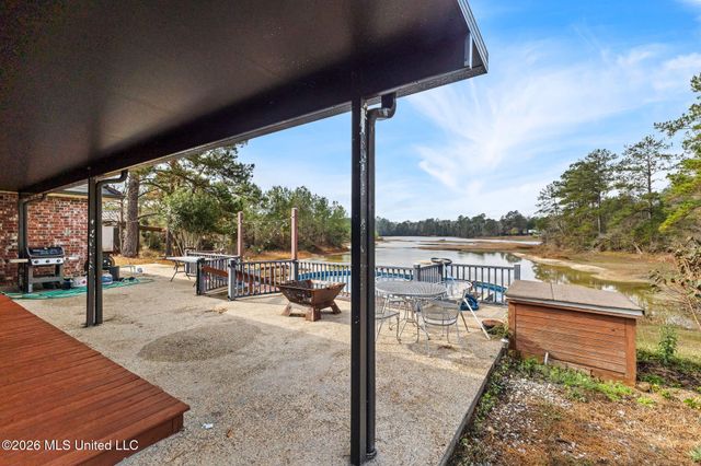 21 Bob Carlisle Road, Poplarville, MS 39470