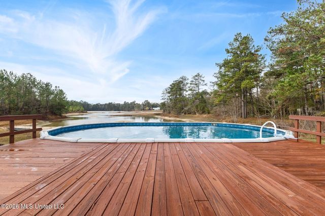 21 Bob Carlisle Road, Poplarville, MS 39470