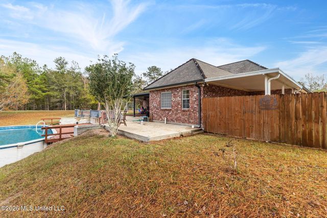 21 Bob Carlisle Road, Poplarville, MS 39470