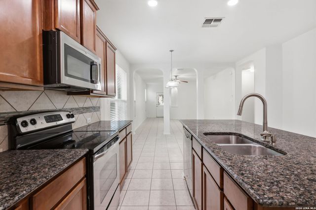 7020 CONROE ML, San Antonio, TX 78253