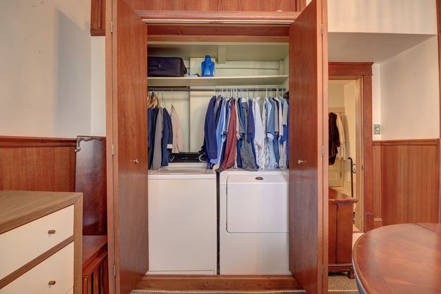 700 N 3rd Street, Clinton, IA 52732