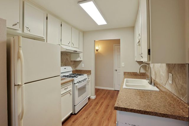 788 Mann Ct, Oakdale, CA 95361