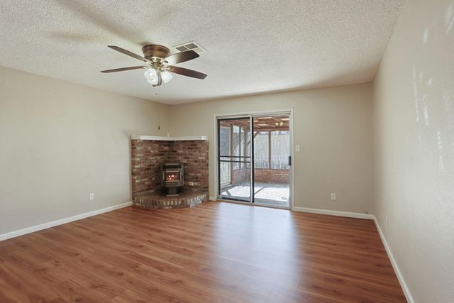 788 Mann Ct, Oakdale, CA 95361