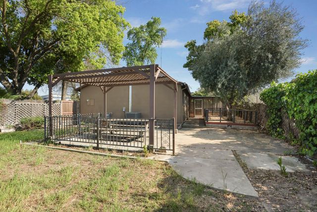 788 Mann Ct, Oakdale, CA 95361