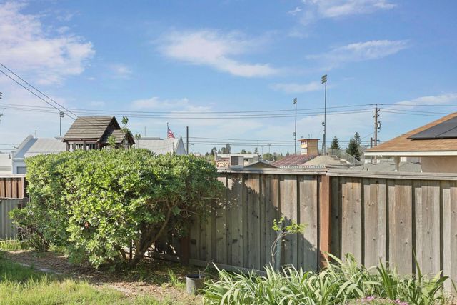 788 Mann Ct, Oakdale, CA 95361