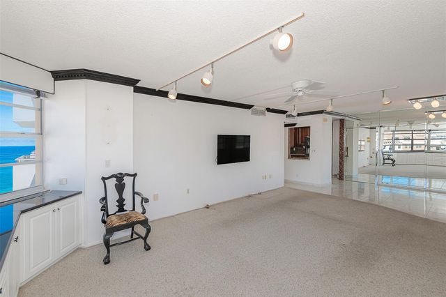 1950 S Ocean Dr 19F, Hallandale Beach, FL 33009