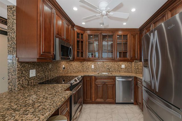 1950 S Ocean Dr 19F, Hallandale Beach, FL 33009