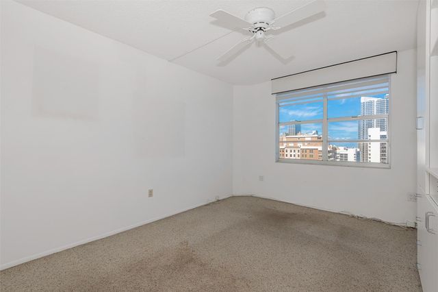 1950 S Ocean Dr 19F, Hallandale Beach, FL 33009