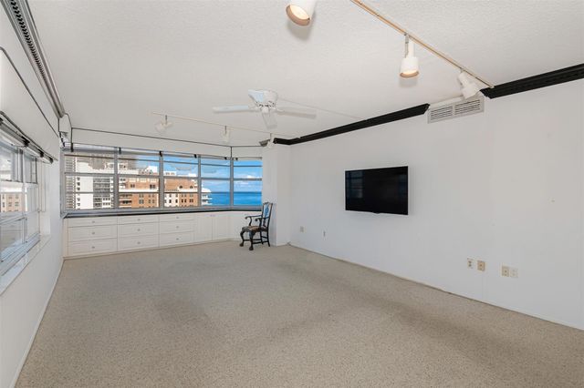 1950 S Ocean Dr 19F, Hallandale Beach, FL 33009