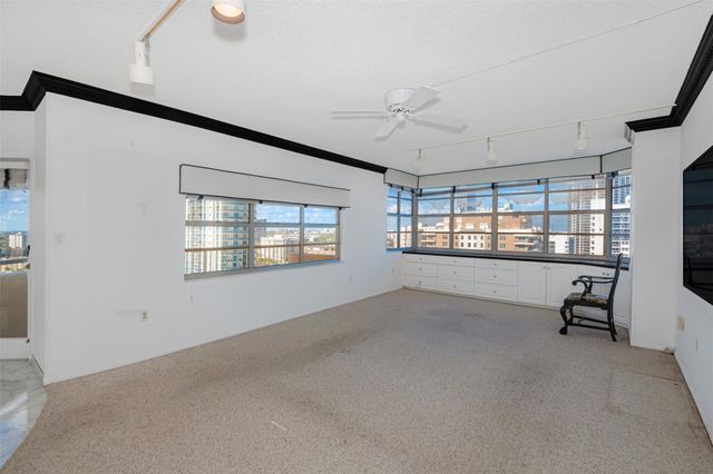 1950 S Ocean Dr 19F, Hallandale Beach, FL 33009