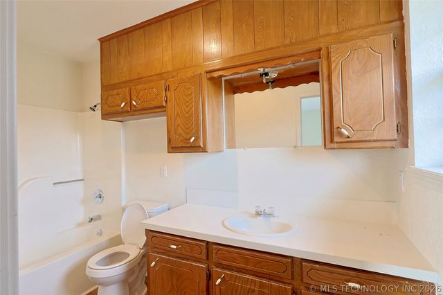 8256 US Hwy 64 Highway, Muskogee, OK 74403