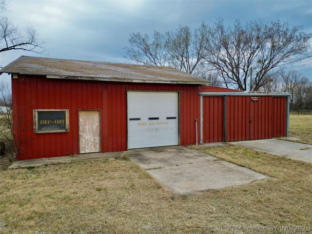 8256 US Hwy 64 Highway, Muskogee, OK 74403