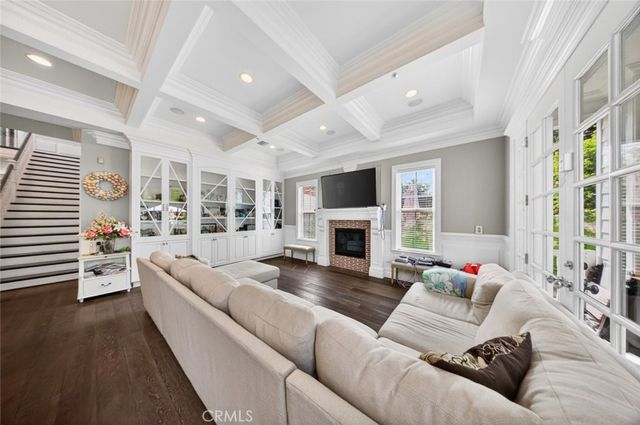 4533 Farmdale Avenue, North Hollywood, CA 91602