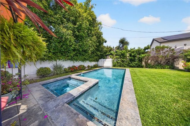 4533 Farmdale Avenue, North Hollywood, CA 91602