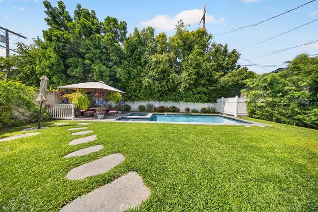 4533 Farmdale Avenue, North Hollywood, CA 91602