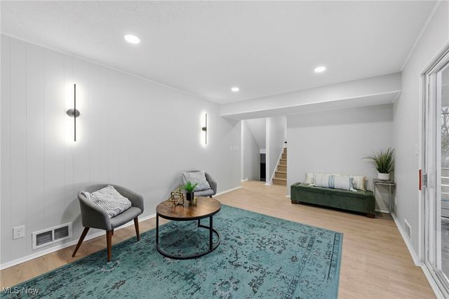 25970 Cambridge Drive, Bedford Heights, OH 44146