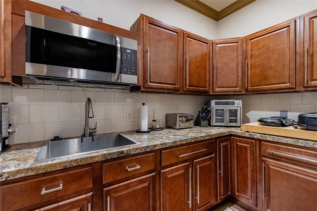 21210 HORSE RANCH RD, Mount Dora, FL 32757