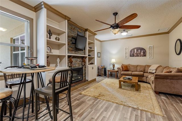 21210 HORSE RANCH RD, Mount Dora, FL 32757