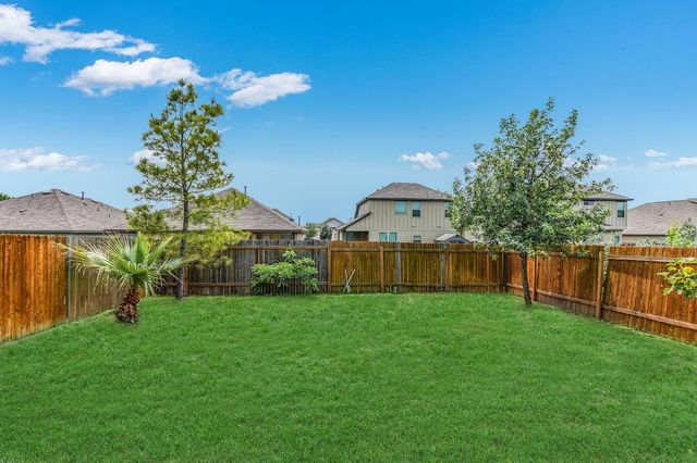 300 Wapiti RD, Buda, TX 78610