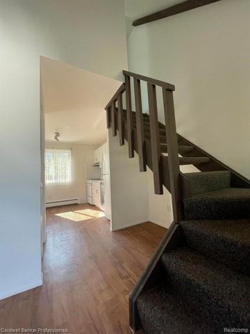 620 E Lincoln Avenue 9, Royal Oak, MI 48067