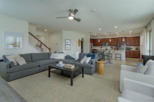 1077 FOUNTAIN COIN LOOP, Orlando, FL 32828