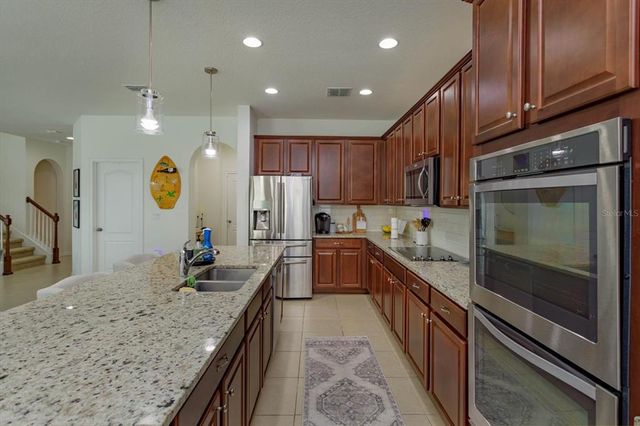 1077 FOUNTAIN COIN LOOP, Orlando, FL 32828