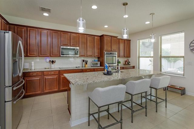 1077 FOUNTAIN COIN LOOP, Orlando, FL 32828