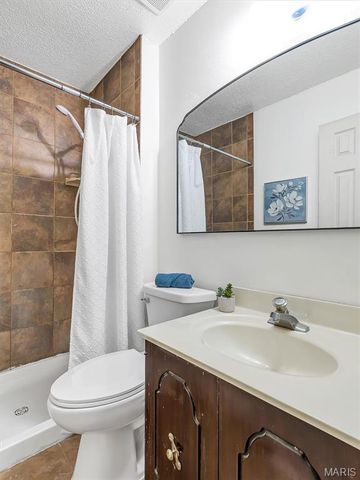 1523 Shadow Lane, St Charles, MO 63303