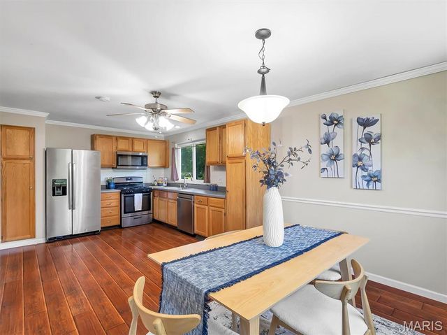 1523 Shadow Lane, St Charles, MO 63303
