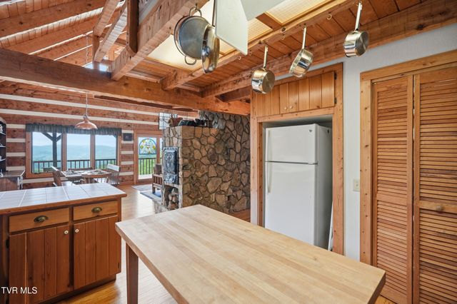 900 Greer Road, Trade, TN 37691