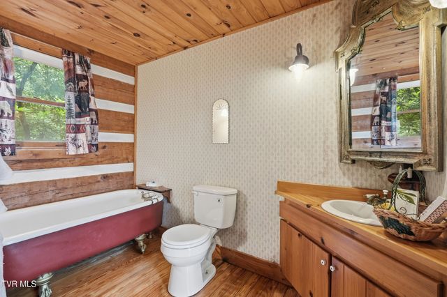 900 Greer Road, Trade, TN 37691