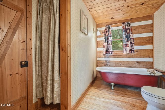 900 Greer Road, Trade, TN 37691