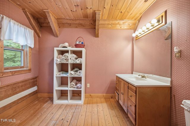 900 Greer Road, Trade, TN 37691