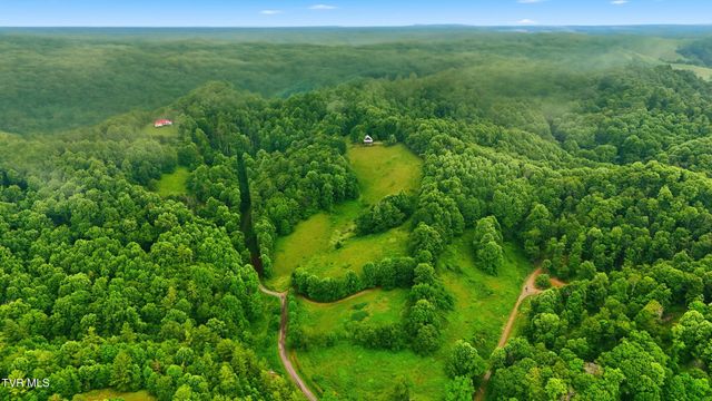 900 Greer Road, Trade, TN 37691