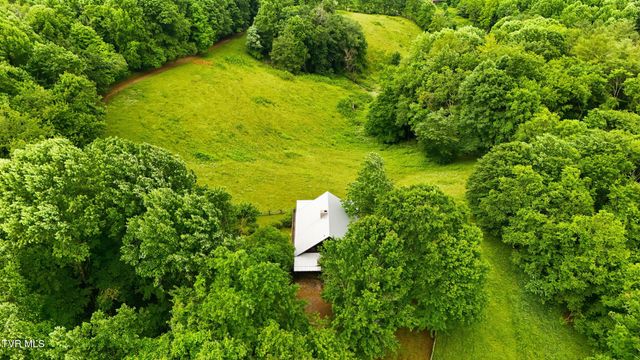 900 Greer Road, Trade, TN 37691