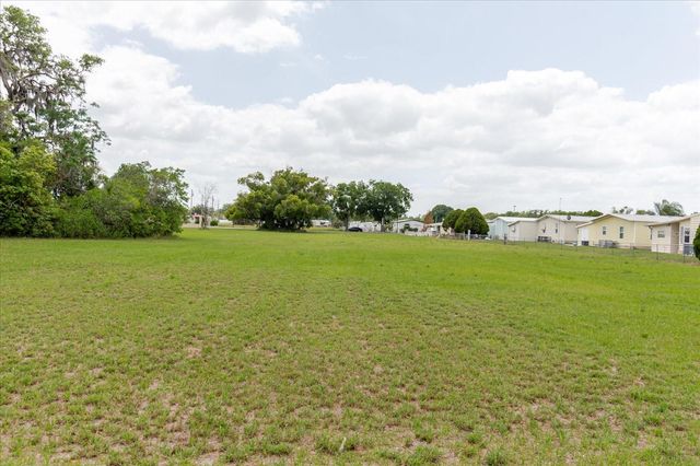 5407 DEAN DAIRY RD, Zephyrhills, FL 33541