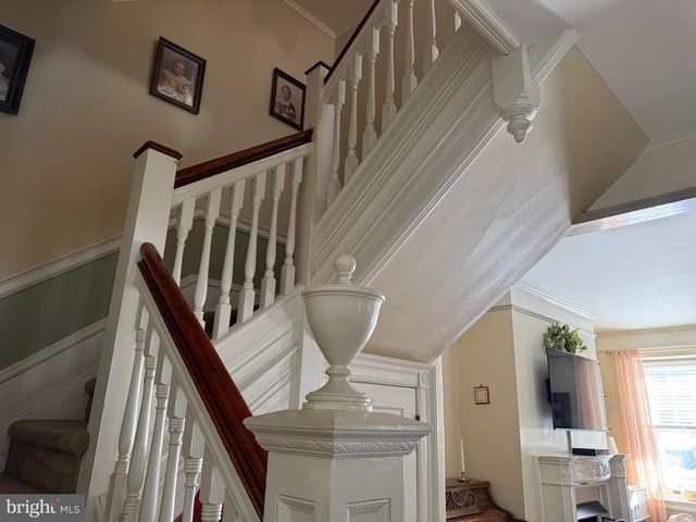 221 SUMMIT AVE, Jenkintown, PA 19046