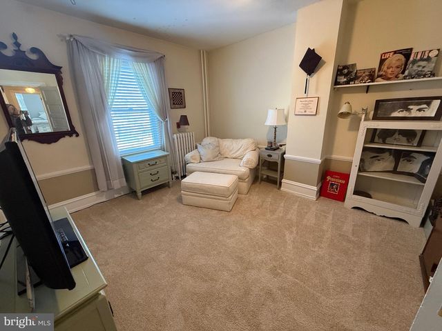 221 SUMMIT AVE, Jenkintown, PA 19046