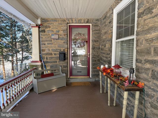 221 SUMMIT AVE, Jenkintown, PA 19046