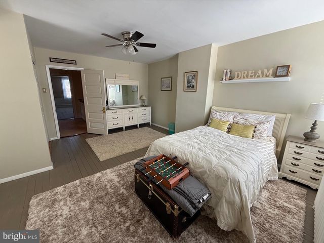 221 SUMMIT AVE, Jenkintown, PA 19046