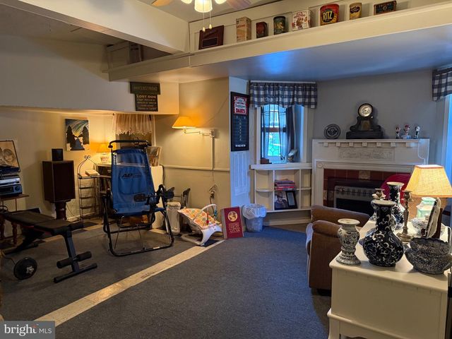 221 SUMMIT AVE, Jenkintown, PA 19046