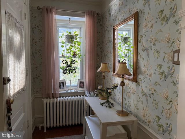 221 SUMMIT AVE, Jenkintown, PA 19046