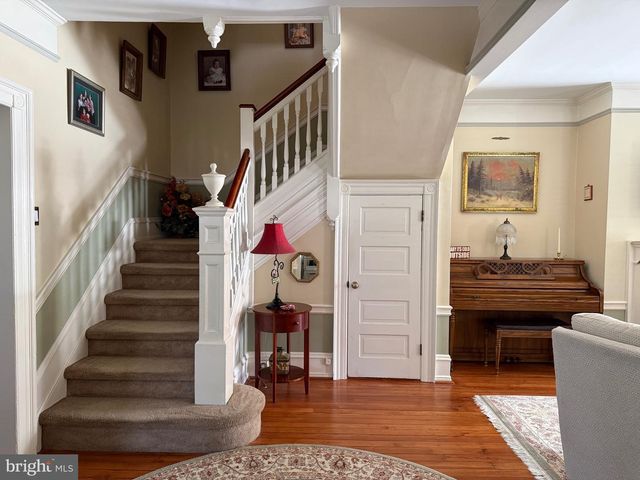 221 SUMMIT AVE, Jenkintown, PA 19046