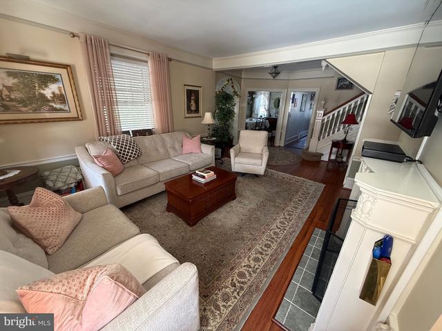 221 SUMMIT AVE, Jenkintown, PA 19046