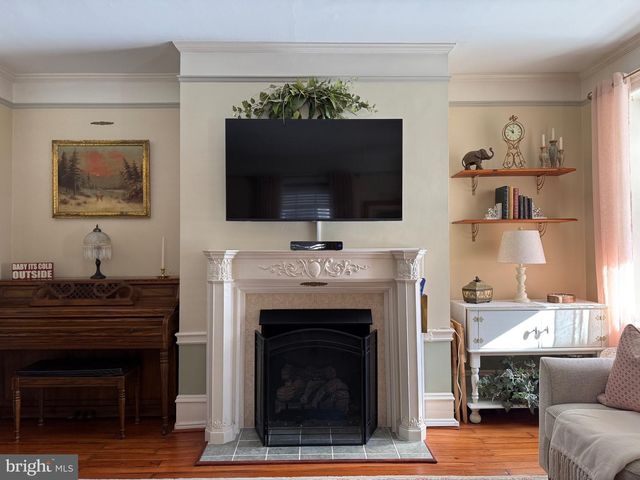 221 SUMMIT AVE, Jenkintown, PA 19046