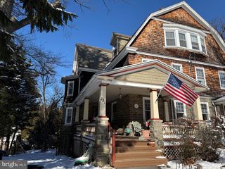 221 SUMMIT AVE, Jenkintown, PA 19046