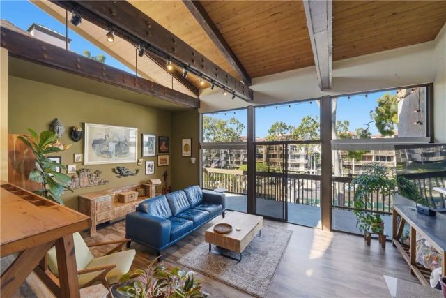 8321 Marina Pacifica North, Long Beach, CA 90803