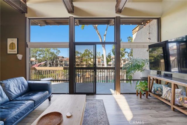 8321 Marina Pacifica North, Long Beach, CA 90803