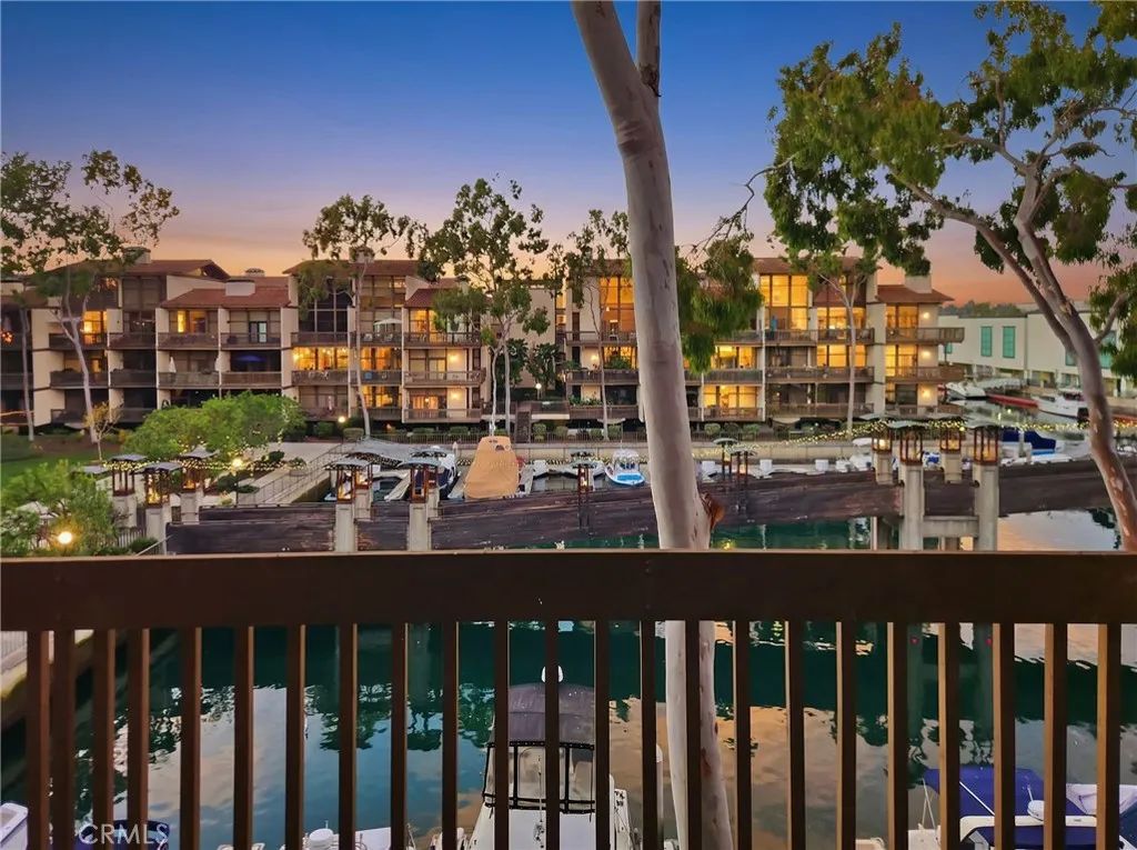 8321 Marina Pacifica North, Long Beach, CA 90803
